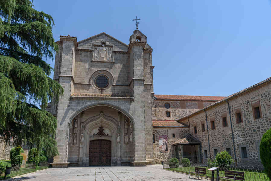 Ávila 082 - real monasterio de Santo Tomás.jpg